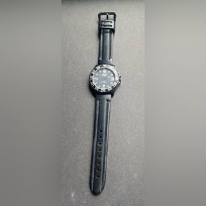 Wegner Swiss Military black watch. Needs battery.